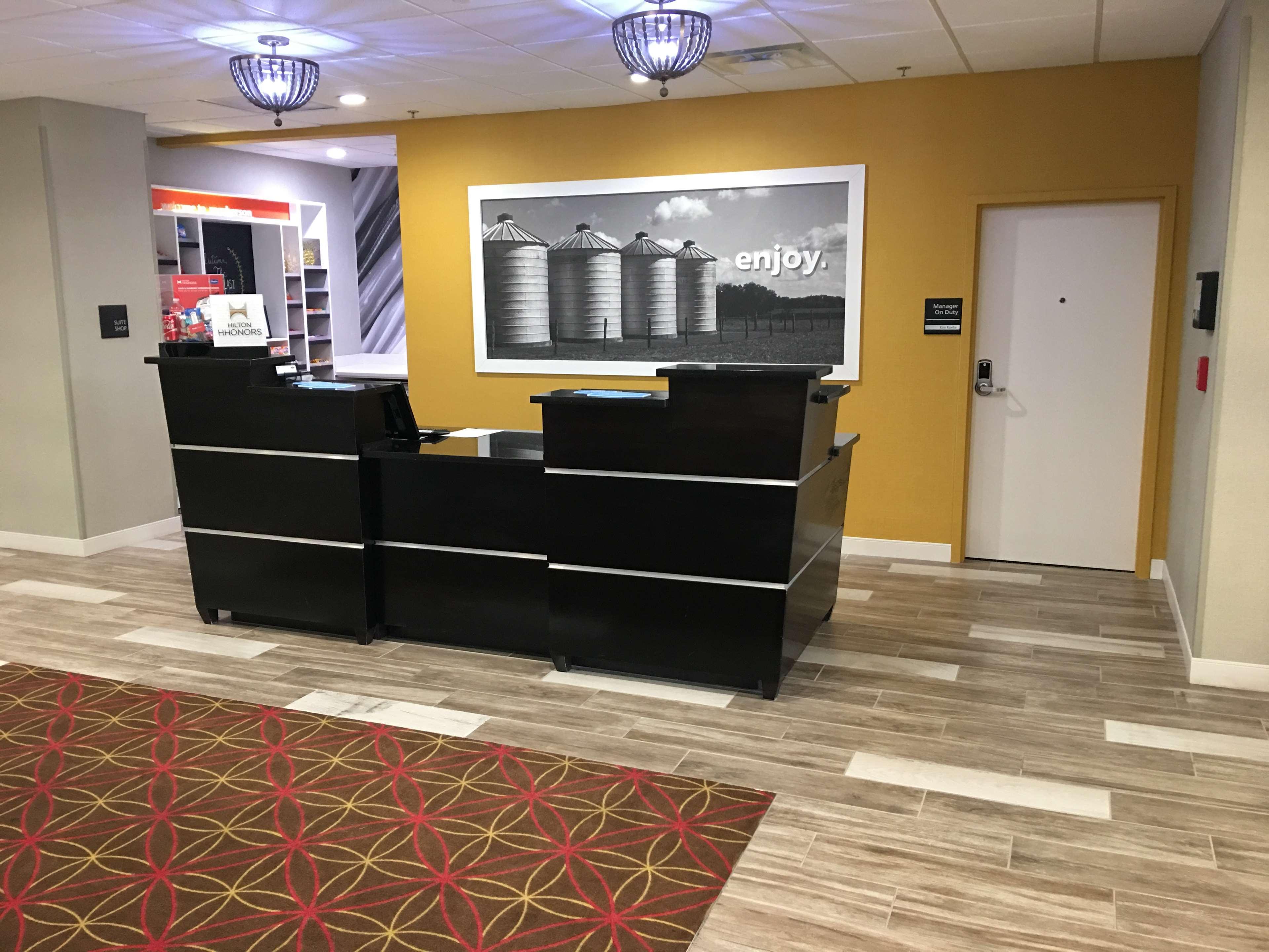 Hampton Inn Mcpherson Exteriér fotografie